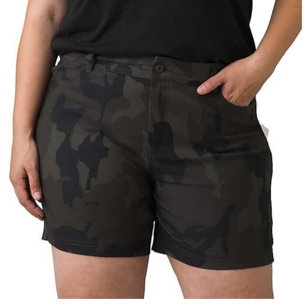 NWT‎ Prana Halle Short Plus II Charcoal Camo Womens Size 20W